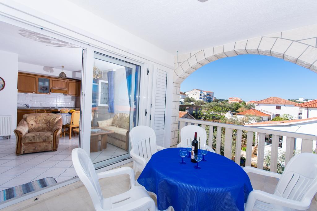 Villa Snjezana Trogir Exterior photo