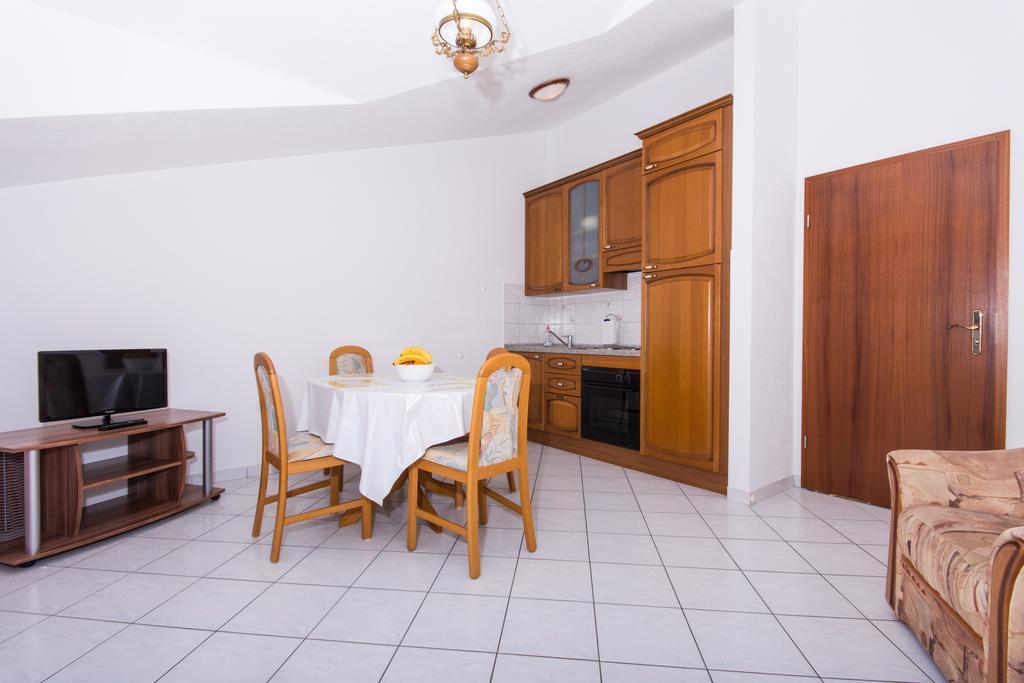 Villa Snjezana Trogir Exterior photo